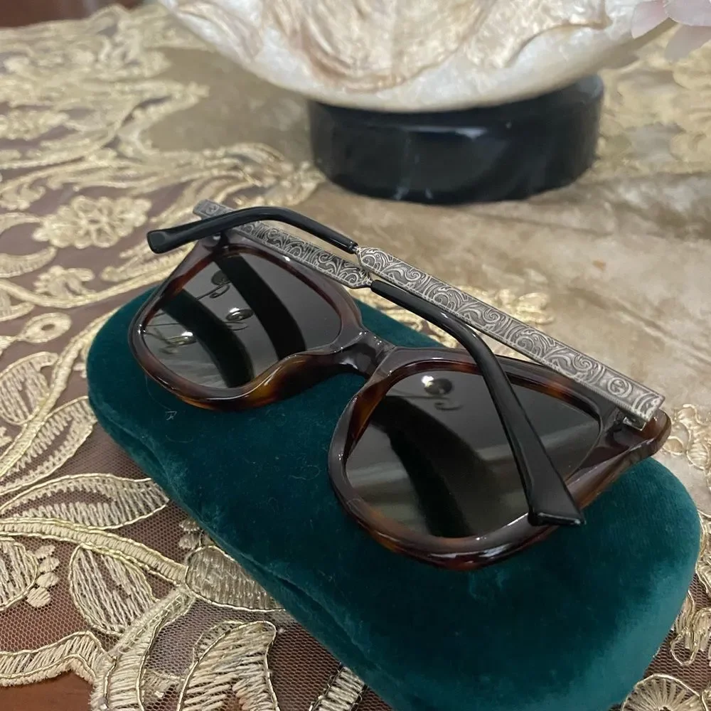 Gucci sunglasses